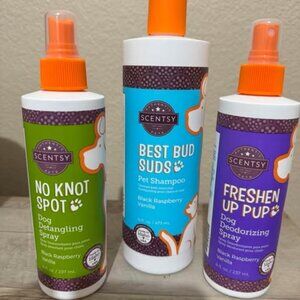 🐾 Scentsy Pet Line 🐾 Not offered any more but smells amazing! I bought too muc